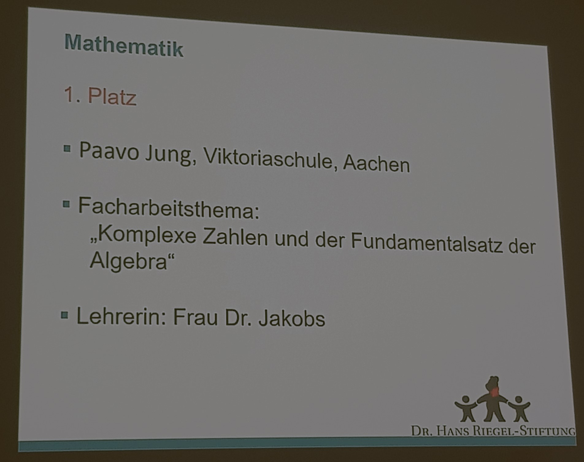 Paavo Jung, Q2, wird mit dem Dr. Hans Riegel Fachpreis für Mathematik ausgezeichnet - Bild 01