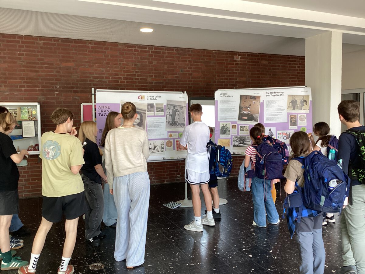 20250612 Stand zu Anne Frank 9b Bild 02